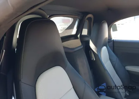 2018 Porsche 718 Boxster S z USA, uszkodzony, nr VIN WP0CB2A85JS228301